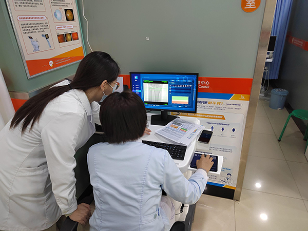 絕經后骨骼健康警報!6個信號提醒你該測骨密度了